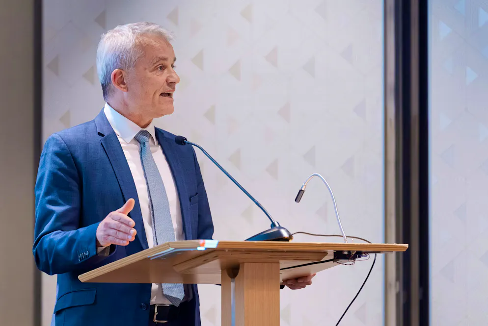 If the farmer's wife doesn't want to, everything stands still - except when it comes to the SVP initiative. Federal Councillor Beat Jans appeared as a guest speaker.
