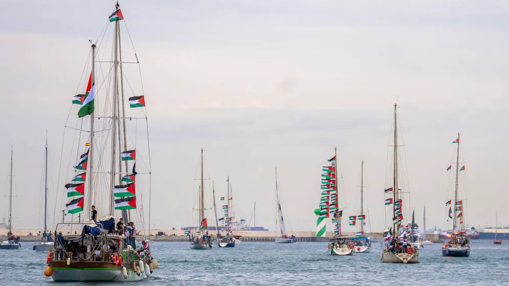 Medio Oriente. Israele blocca a Creta la Flotilla, Netanyahu: «Continueranno a veder Gaza su Youtube». Pioggia di proteste internazionali
