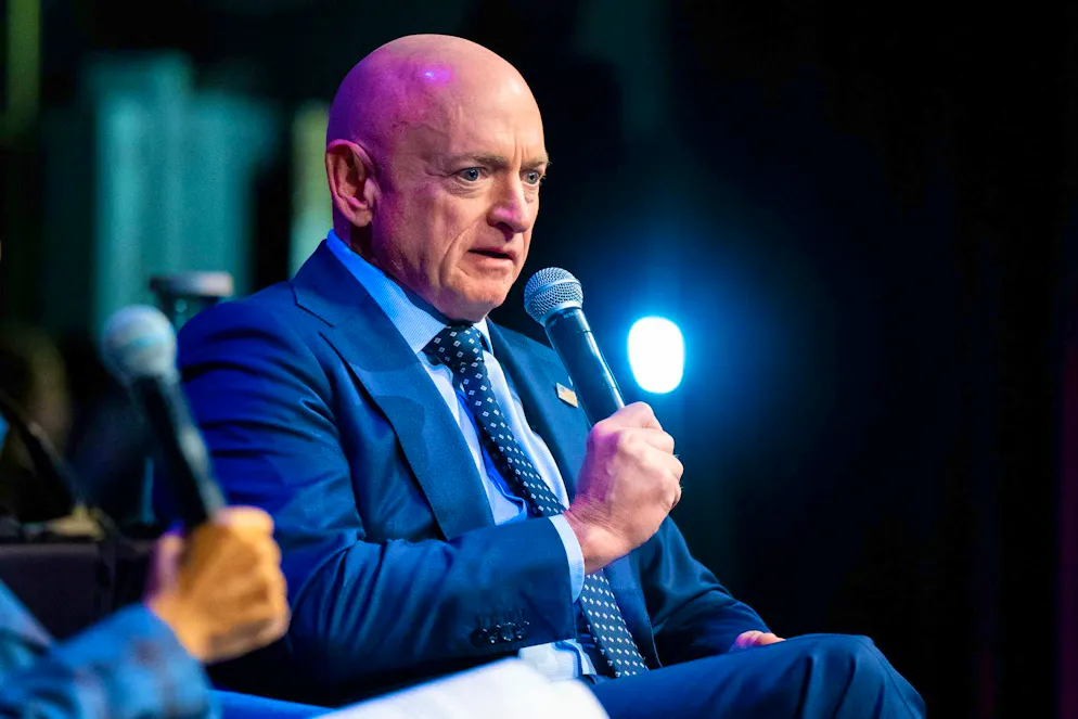 "Your response makes it clear to the American people why you are unfit for this job": Democratic Senator Mark Kelly has sharply criticized US Secretary of Defense Pete Hegseth.