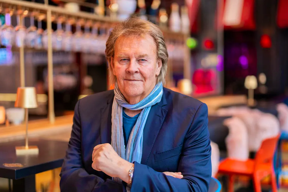 Schlager star Peter Kraus (87) tours and tours and tours and .... Howard Carpendale wanted to call it a day 23 years ago - but will be celebrating his 60th anniversary on stage next summer, having turned 80 in the meantime.