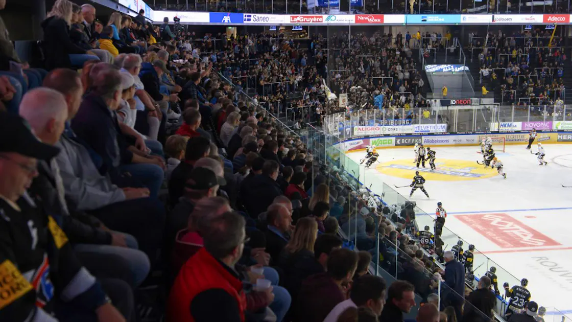 Finale Hockey Friburgo: Migliaia di Tifosi Festeggiano - sport news from Bluewin