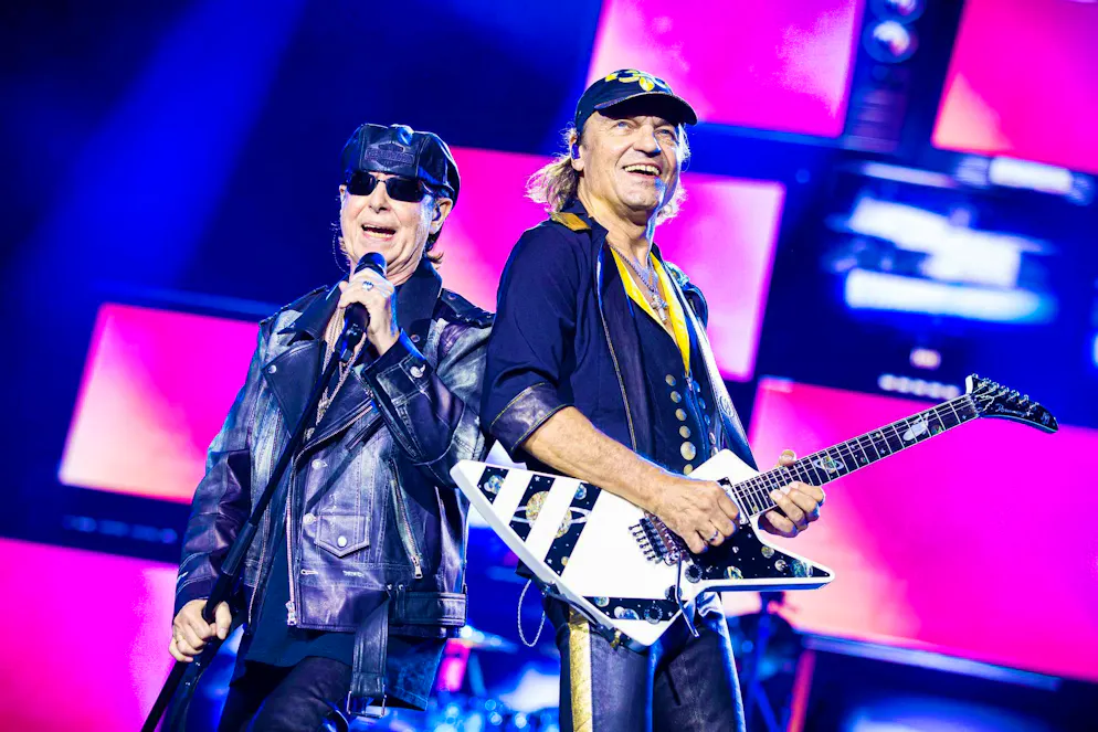 Schlager star Peter Kraus (87) tours and tours and tours and .... Although the Scorpions didn't sign a contract, the band itself became a running gag with its farewell tours. They announced their break-up in 2010 after one last world tour.