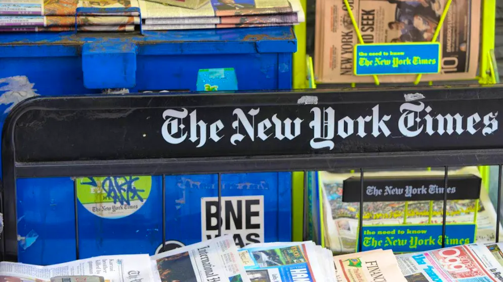 ARCHIVE - Newspapers on display in a newsagent's in New York. Photo: Soeren Stache