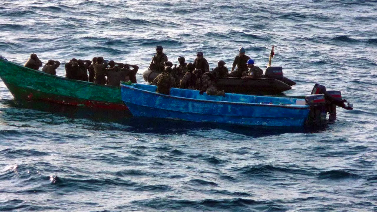 Somali açıklarında üç gemi kaçırıldı: Korsanlık yeniden mi canlanıyor? — image 3