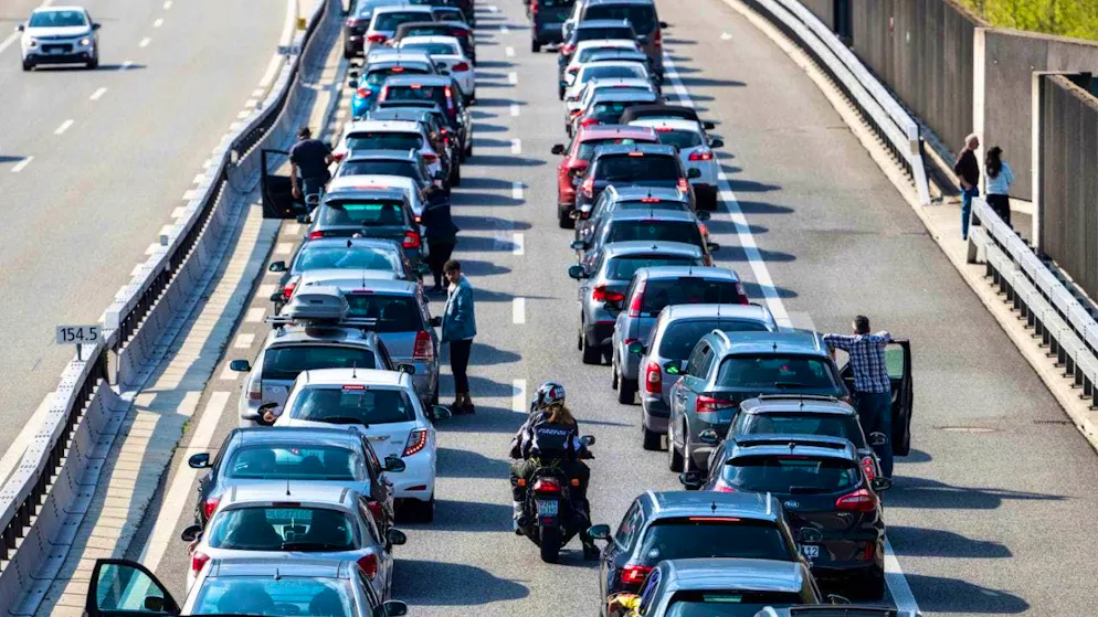 On Labor Day, vehicles were jammed for up to ten kilometers between Erstfeld and Göschenen. (archive picture)
