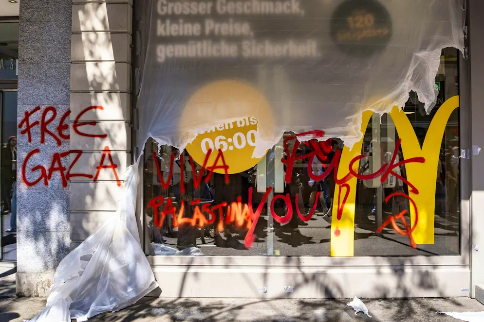 May 1, 2026. Various incidents of damage to property took place in Zurich. For example, a McDonald's branch was sprayed.