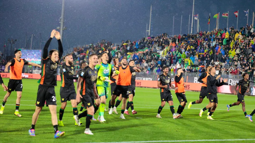 Serie B. Venedig steigt auf, Spezia verhindert Abstieg vorläufig