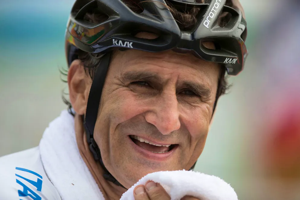 È morto Alex Zanardi - Gallery. Alle Paralimpiadi di Rio 2016 ha vinto 2 medaglie d'oro e un argento nell'handbike.