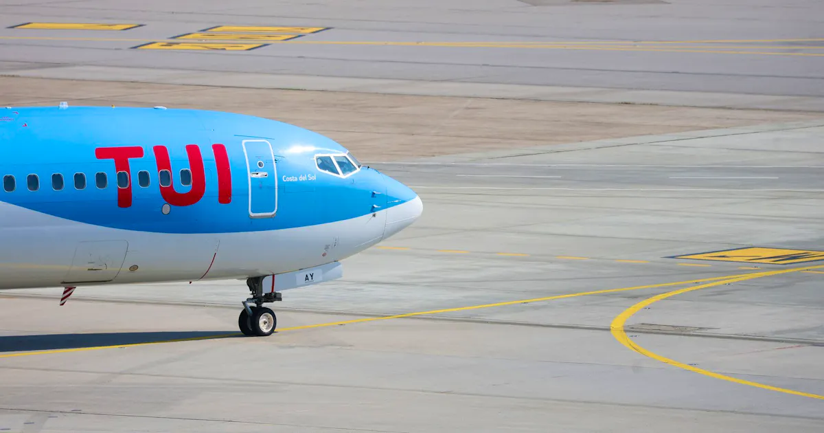 Ten people fall from maintenance stairs during aircraft christening ...