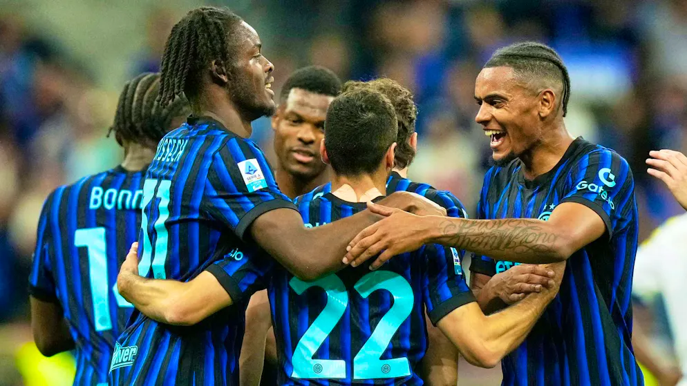 Inter Milan with Manuel Akanji (far right) secure the Italian championship ahead of time.