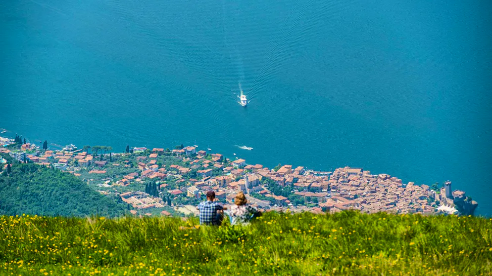 Per la prima volta in 20 anni. Un raro spettacolo naturale si è verificato nel Lago di Garda, ecco di cosa si tratta