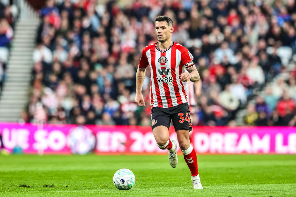 Granit Xhaka wäre laut Kasper Schmeichel der perfekte Spieler für Manchester United.