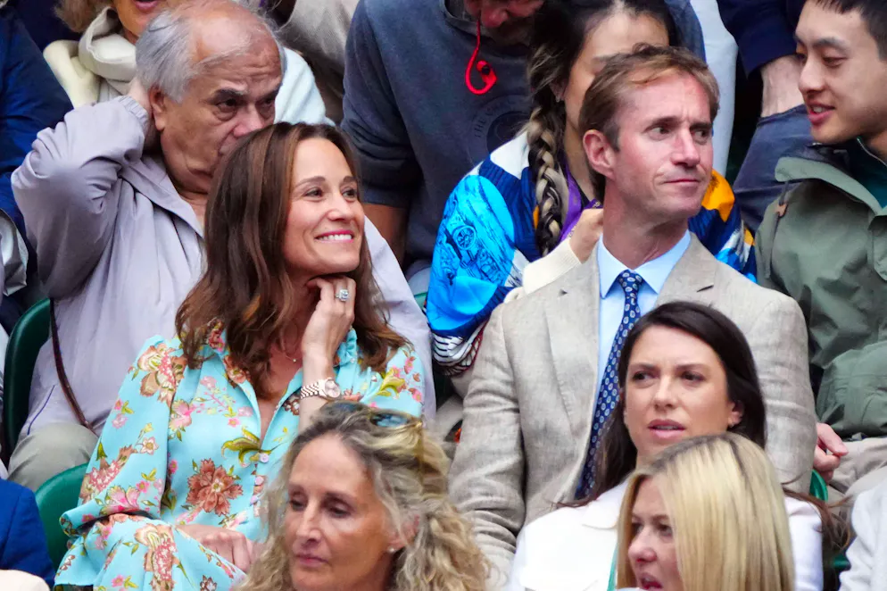 Pippa Matthews, besser bekannt als «Schwester von Prinzessin Kate» und ihr Ehemann James bei den Wimbledon Tennismeisterschaften  am 12. Juli 2024. (Archiv)