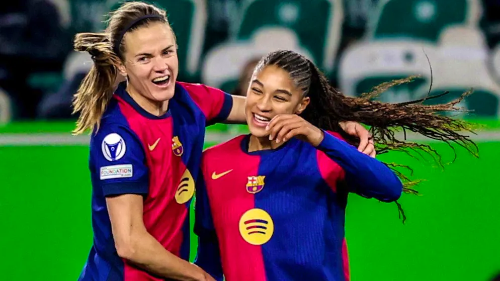 Sydney Schertenleib (right) celebrating the goal. (archive picture)