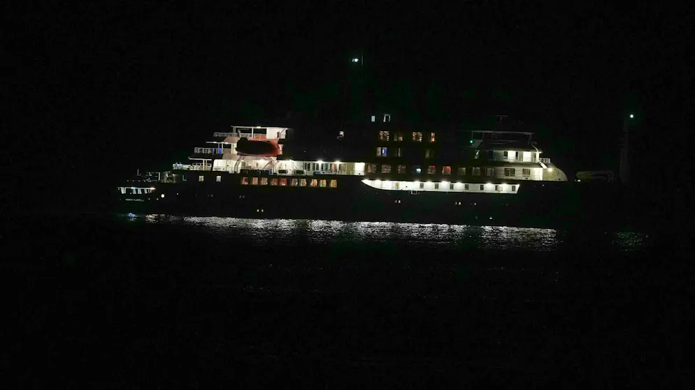 Hantavirus: Ship passengers cannot disembark for the time being - Gallery. The "MV Hondius" is anchored off Cape Verde on Tuesday evening.