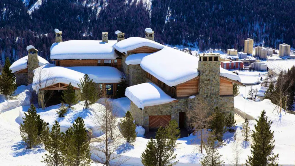 Prices for luxury real estate continue to rise. This was particularly the case in mountain regions last year. Villas in St. Moritz are the most expensive, as a UBS study shows.(symbolic image)