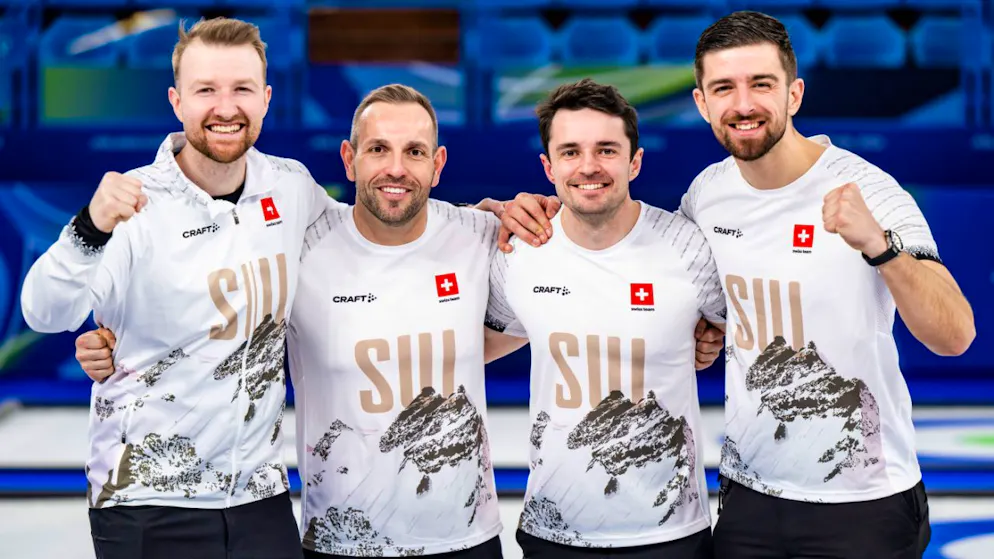 Die Curler Yannick Schwaller, Sven Michel, Benoît Schwarz-van Berkel und Pablo Lachat-Couchepin (v.l.n.r.) gehen auch den nächsten Olympiazyklus gemeinsam an