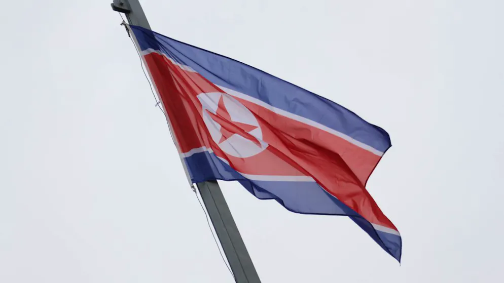 ARCHIV – Die Flagge von Nordkorea. Foto: Stefan Schaubitzer/dpa