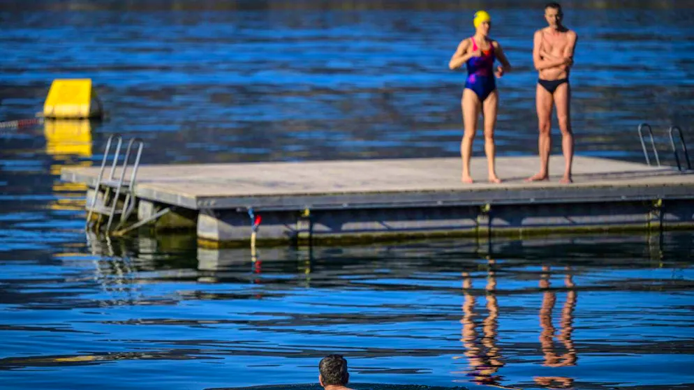 The first dip in the lake will still take some effort for most swimmers. (archive picture)