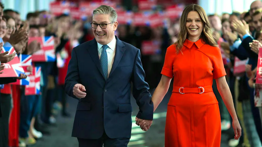 Will Prime Minister Keir Starmer (l.) and his wife, former lawyer Victoria Starmer, soon have to move out of 10 Downing Street in London? (archive picture)