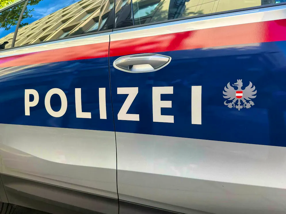 Austria: Three dead after shooting in Linz - Gallery. Three people died on the street. (symbolic image)