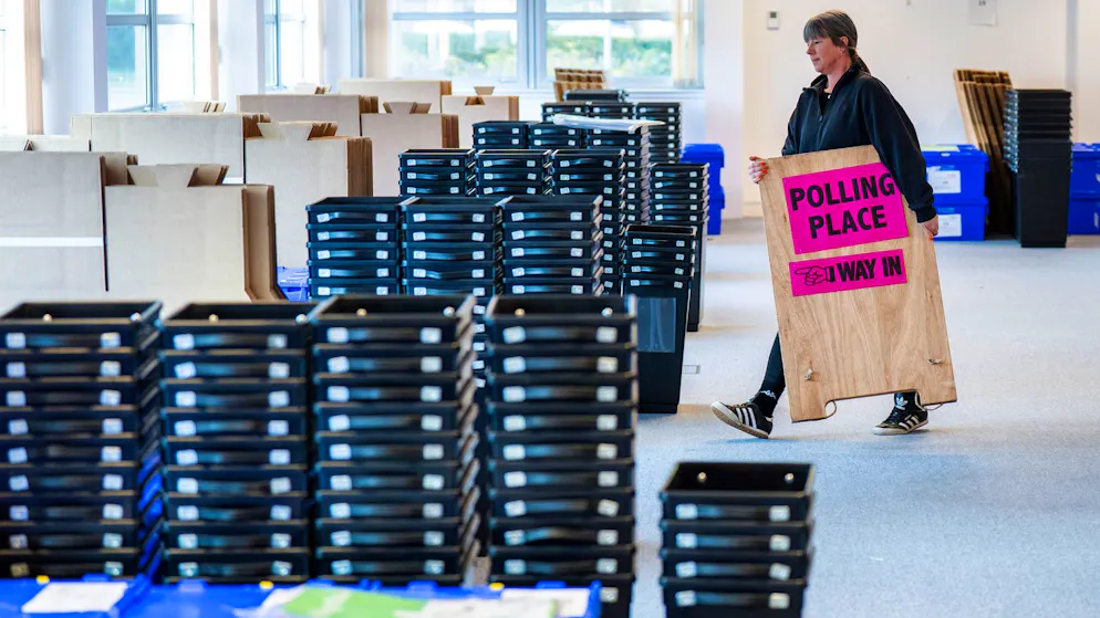 «Blutbad für Labour» – Superwahltag in Grossbritannien – Gallery. Bei den anstehenden Regional- und Kommunalwahlen muss die regierende Labour-Partei mit heftigen Niederlagen rechnen.