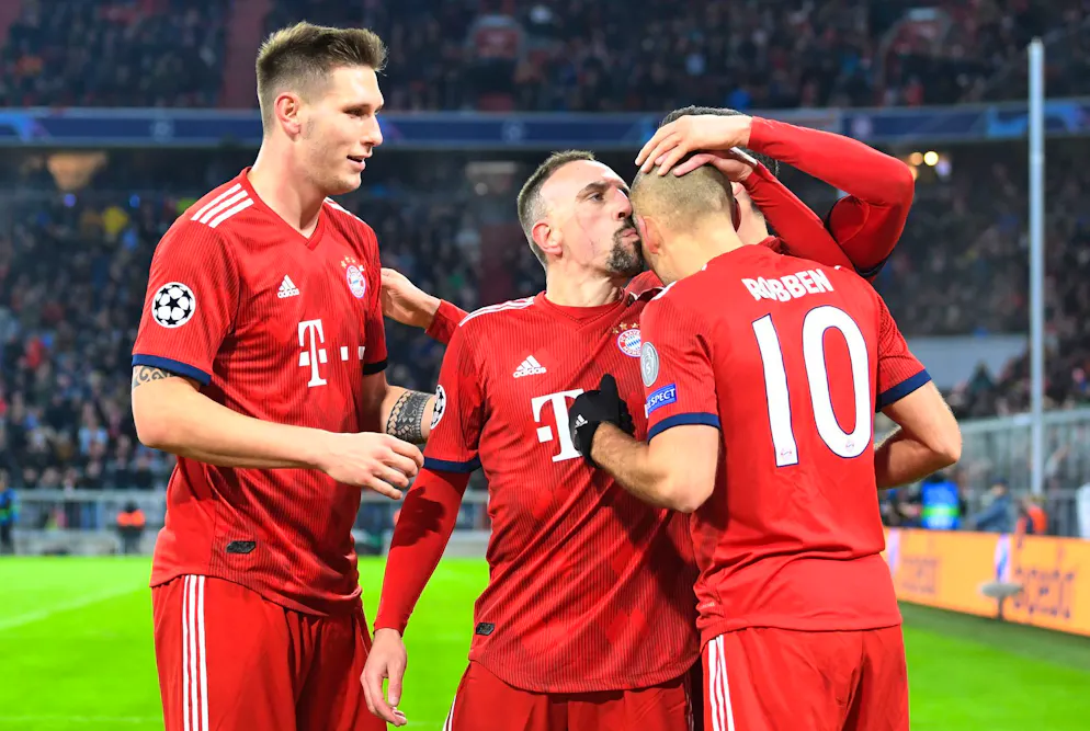 Ex-Nationalspieler Süle beendet Karriere mit 30 Jahren – Gallery. Seine grössten Erfolge feierte Niklas Süle (l) mit dem FC Bayern. (Archivfoto)