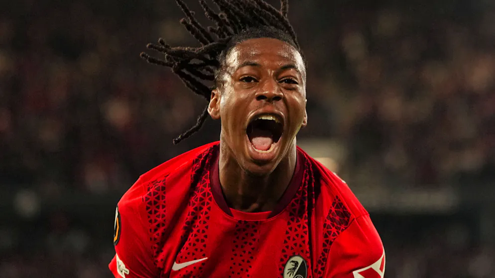 Europa League. Un super Manzambi trascina il Freiburg in finale, l'Aston Villa travolge il Nottingham di Ndoye