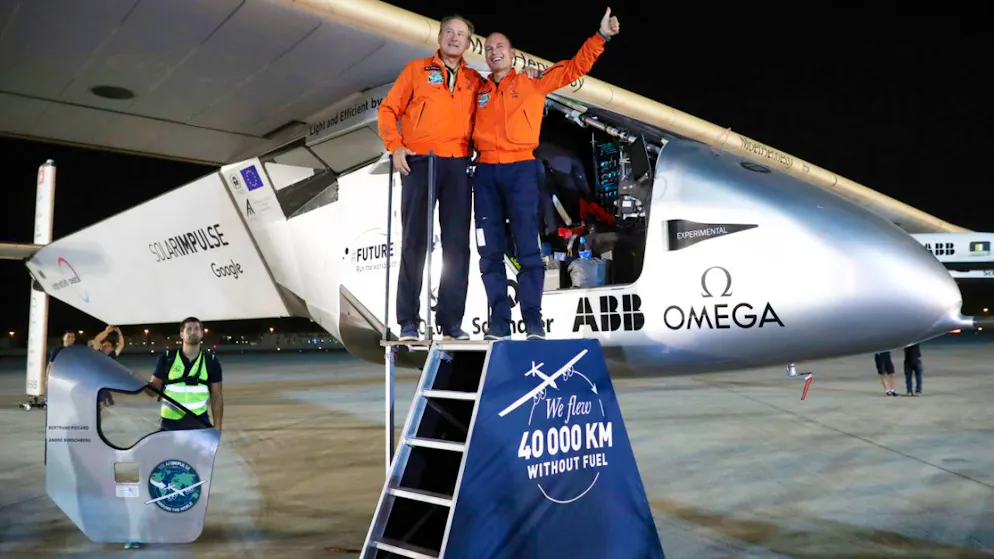 Cet accident et fin fatale du célèbre avion à propulsion solaire de Bertrand Piccard et André Borschberg arrivent dix ans après avoir bouclé le 26 juillet 2016 à Abou Dhabi un tour du monde historique, sans carburant (arvchives).