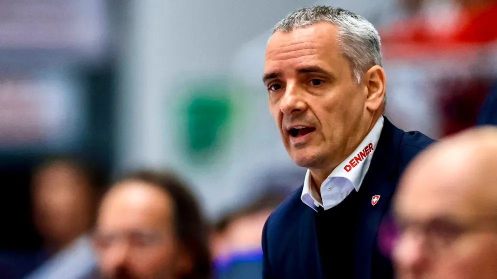 Une Suisse imperturbable. Jan Cadieux : «Le premier SMS reçu venait de Patrick Fischer»