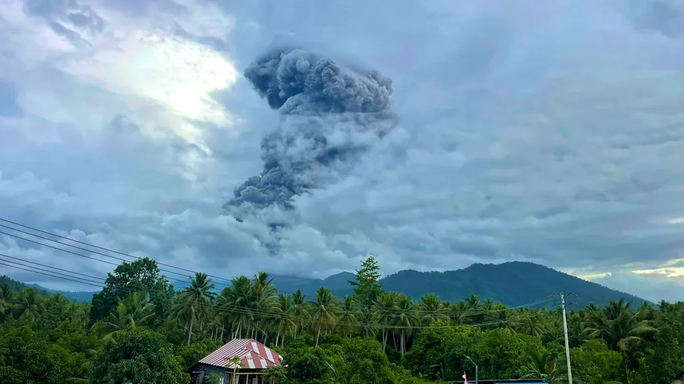 Indonésie. 20 randonneurs disparus après l'éruption d'un volcan