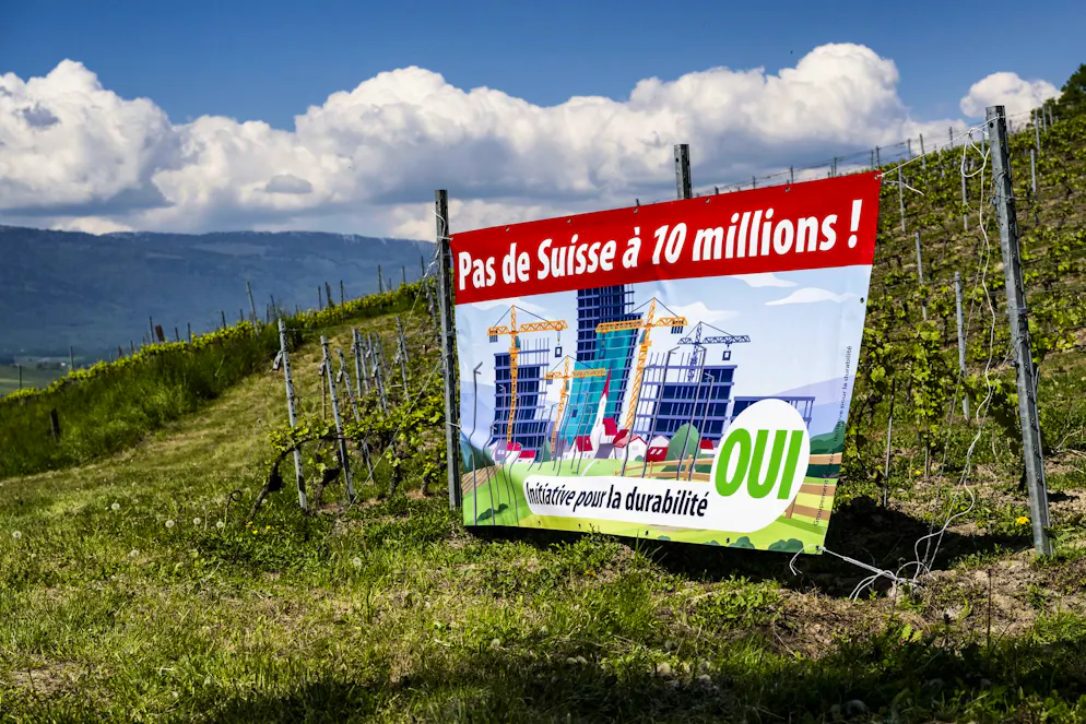 Une affiche pour la campagne de l'initiative UDC.