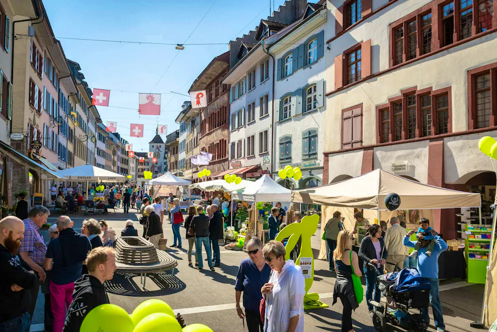 Idées d'excursions CFF été 2026 - Baselbiet. Liestal: il fait bon flâner dans les rues.