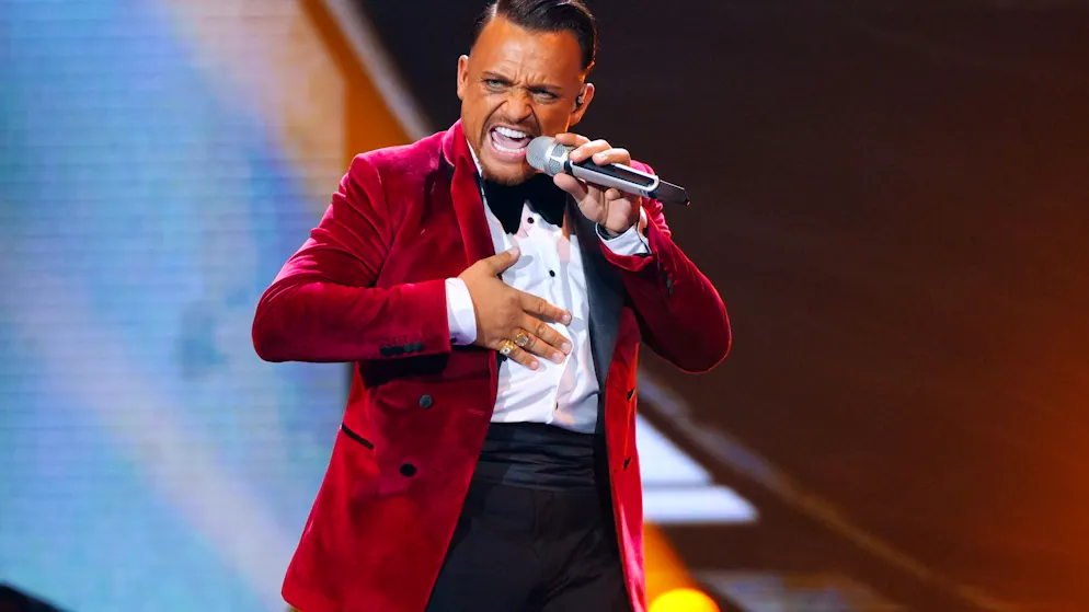 After 16 years. Menowin Fröhlich wins 