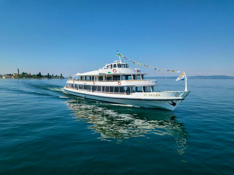 Idées d'excursions CFF été 2026 - Appenzellerland. Sur le lac: le MS St. Gallen fait cap sur le port de Rorschach.
