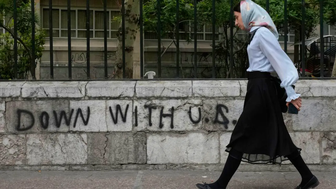 Politics. Education crisis at Iranian universities