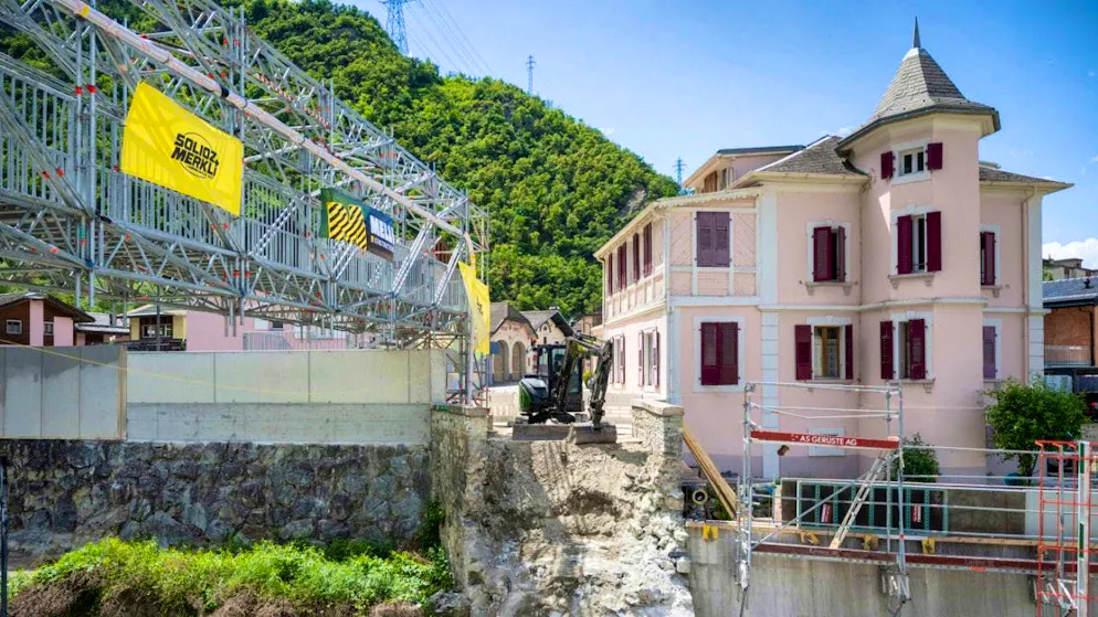 Bridge in Valais demolished due to landslide hazard - Gallery. The demolished bridge in Chippis was built in 1888.