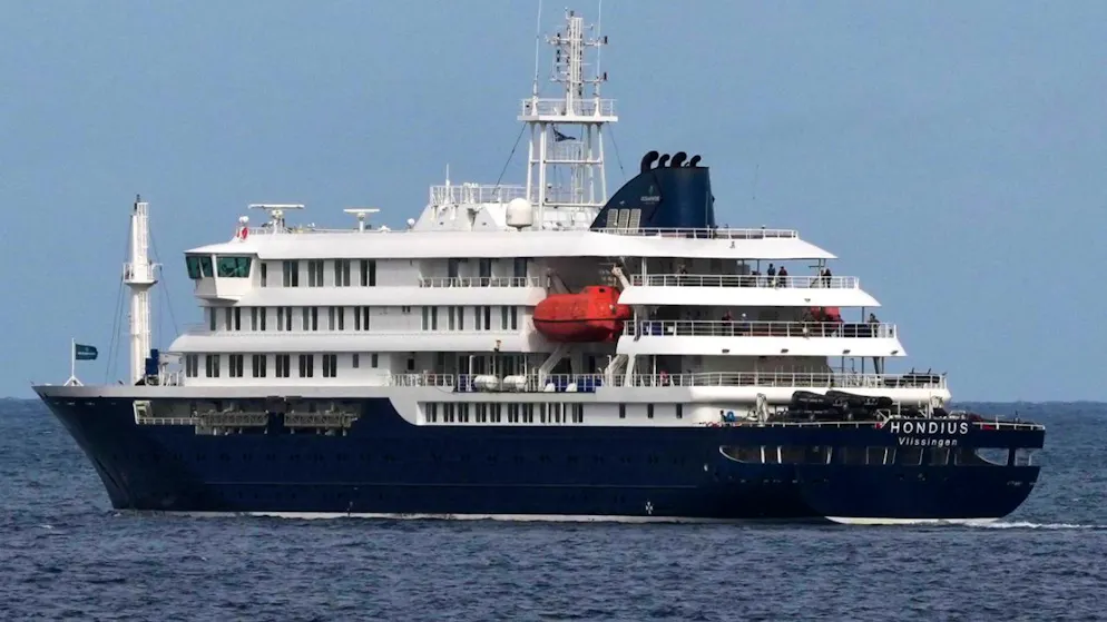 Ecco come sta. Un membro svizzero dell'equipaggio della «Hondius» contagiato dall'Hantavirus