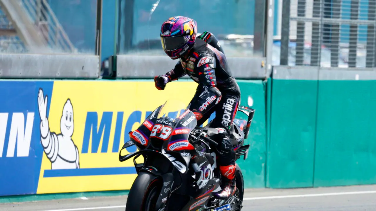 Motorrad. Jorge Martin gewinnt nach Blitzstart, Marc Marquez stürzt