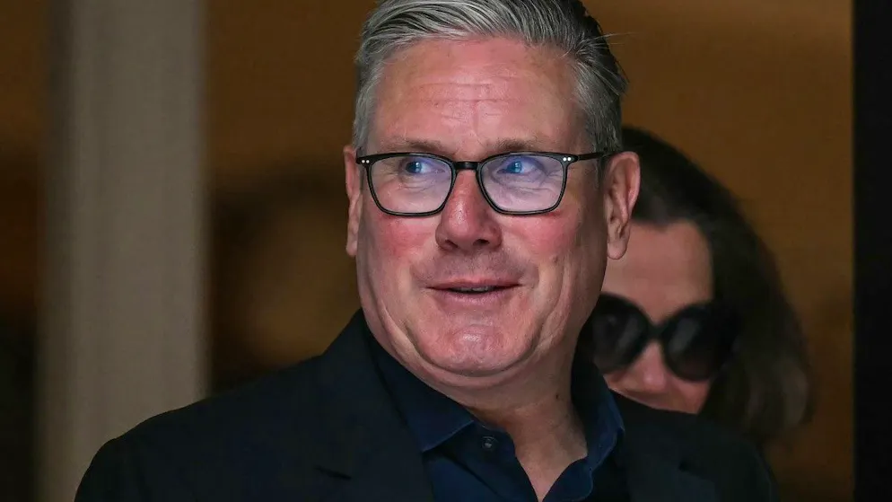 Déroute électorale historique. Starmer promet d'«écouter les électeurs» mais refuse de démissionner