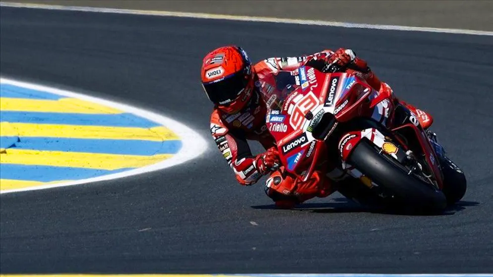 Moto. Frattura al piede per Marc Marquez nella sprint del GP di Francia