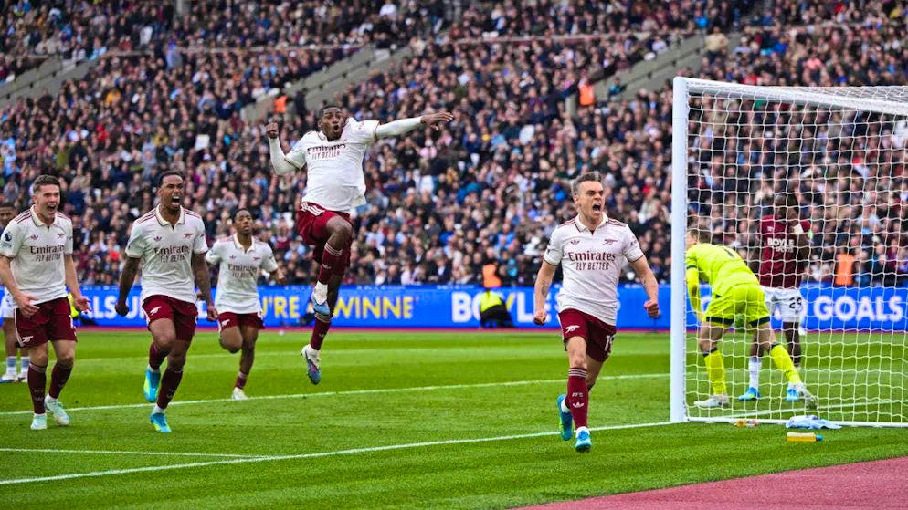 Leandro Trossard (right) redeems Arsenal with his goal in the 83rd minute