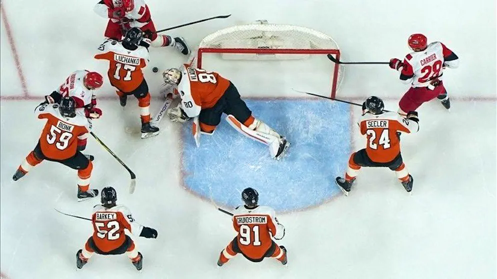 Hockey. NHL: 4 a 0 nella serie, Hurricanes spediti in finale