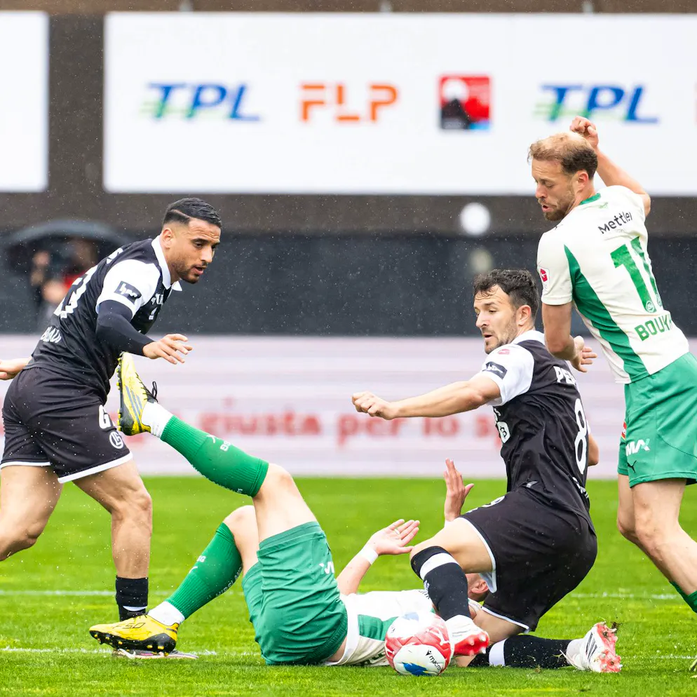 St.Gallen schlägt Lugano in wildem Spiel. Zigi hält umstrittenen VAR-Penalty in der Nachspielzeit