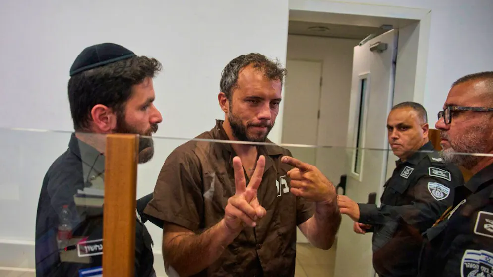 Flotilla, espulsi da Israele i due attivisti Thiago e Saif – Gallery. L'attivista brasiliano Thiago Ávila scortato in prigione dopo l'arresto lo scorso 3 maggio. (foto d'archivio)