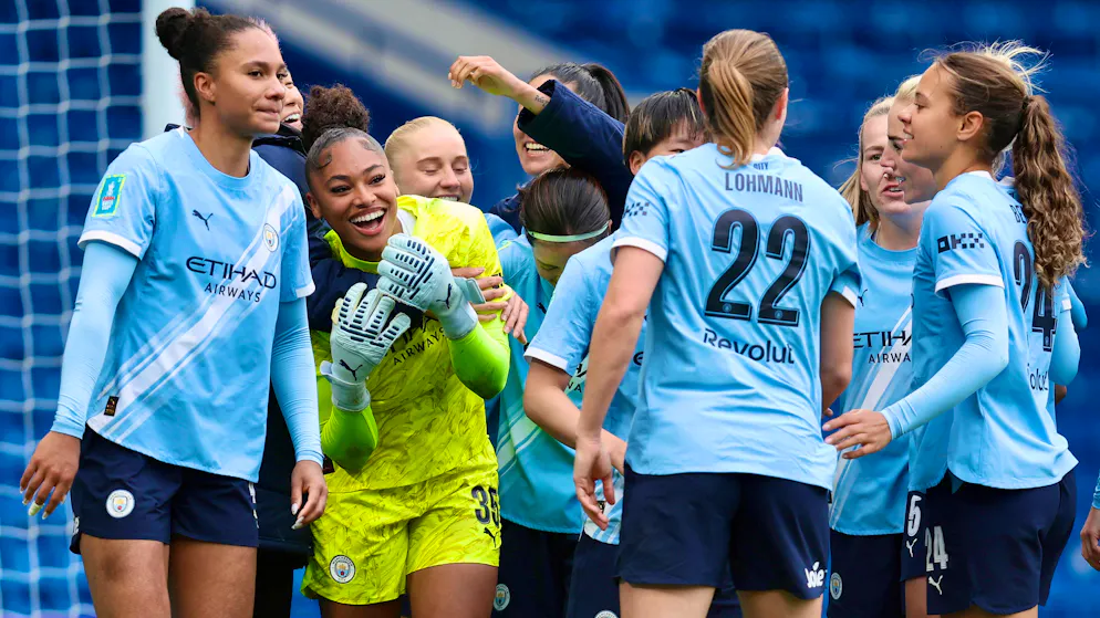 L'actu du foot féminin. Servette Chênois en plein bourre, Iman Beney héroïque avec City