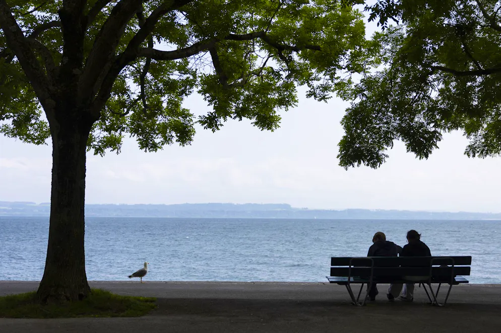 Si les citoyens disent oui le 14 juin, la Constitution cantonale neuchâteloise aura un nouvel article qui précisera que l'Etat et les communes veillent à favoriser la participation, l’autonomie, la qualité de vie et le respect de la personnalité des aînées et des aînés.