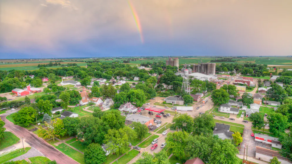 Des Etats comme l'Iowa ou le Nebraska, subissent aussi de fortes hausses du prix des assurances habitation liées aux aléas climatiques.