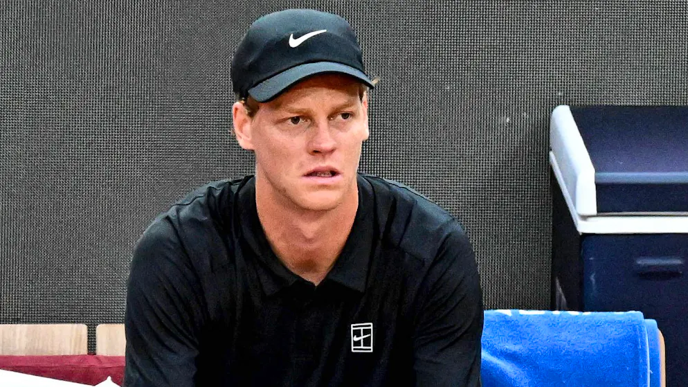 I segreti del tennista azzurro. «Sinner non è un robot, ama il pericolo e l'adrenalina»: Cahill svela il vero Jannik