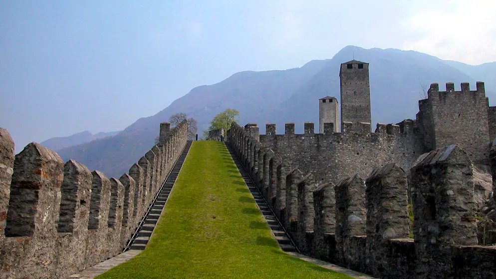 Ticino. Referendum contro la «Fortezza Bellinzona»: consegnate 4'650 firme